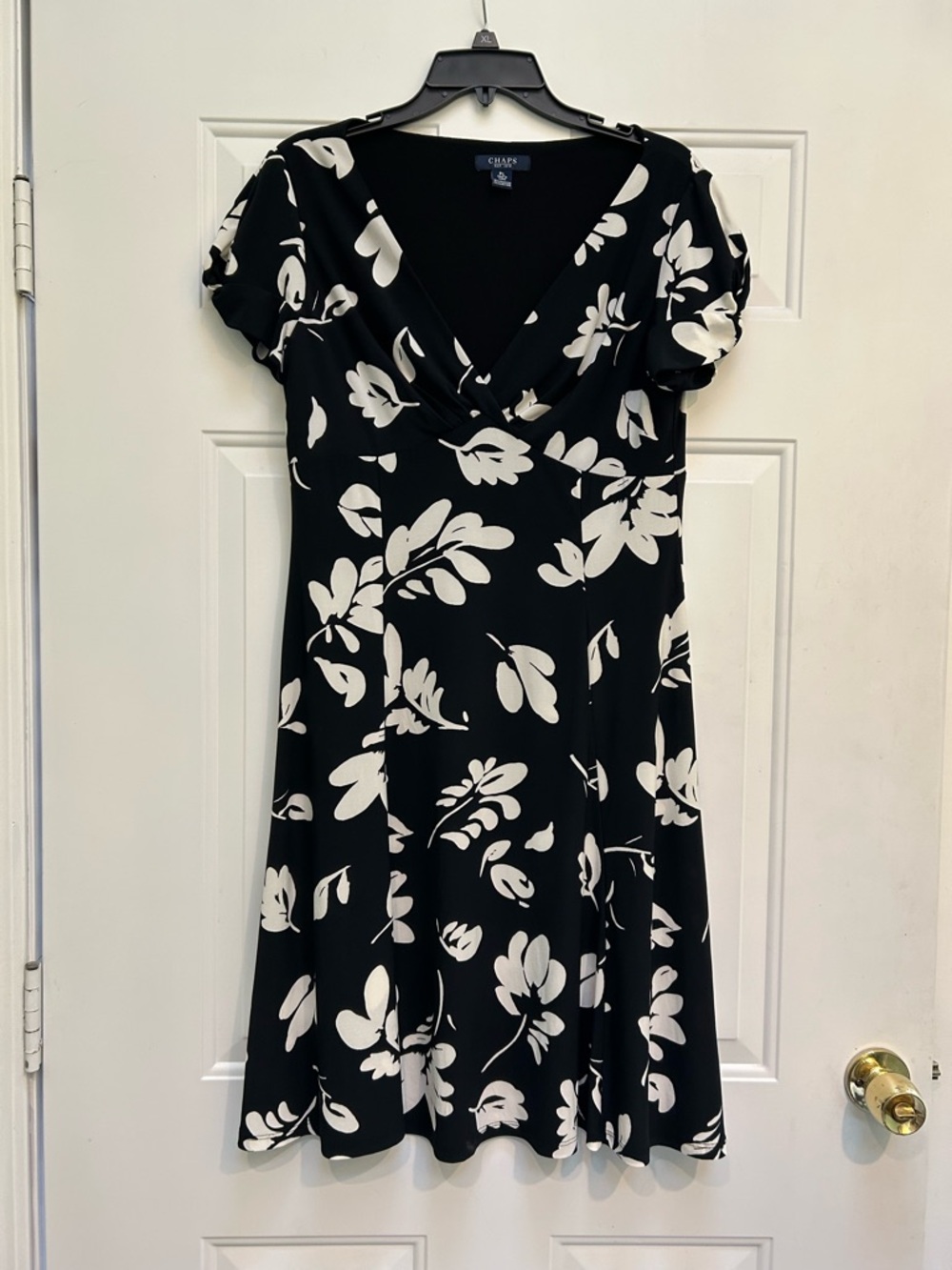 Chaps Black & White Floral Midi Dress PL
